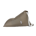 Cojín Madeira beige De Galei, completamente beige, con textura suave y diseño minimalista. Perfecto para ambientes naturales y cálidos.